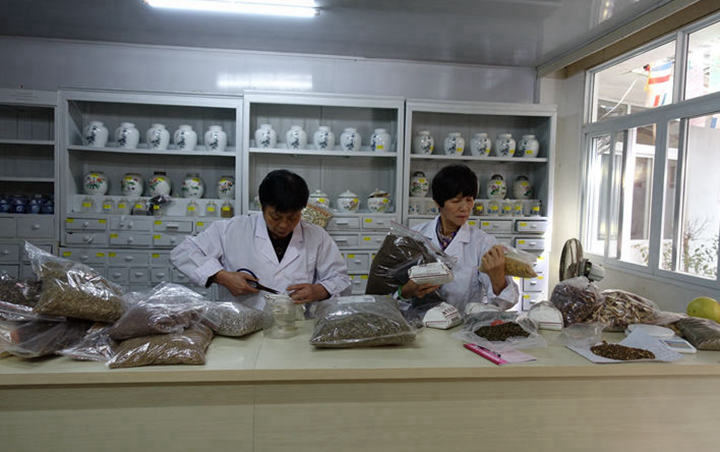 般若堂慈善中心“免费中医”启动前各项工作紧张筹备中 般若堂慈善中心“免费中医”启动前各项工作紧张筹备中