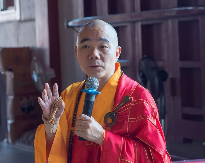 上賢下志大和尚帶領四眾弟子善行“免費中醫” 上賢下志大和尚帶領四眾弟子善行“免費中醫”